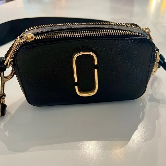 Marc Jacob’s Camera Bag - Picture 5 of 9